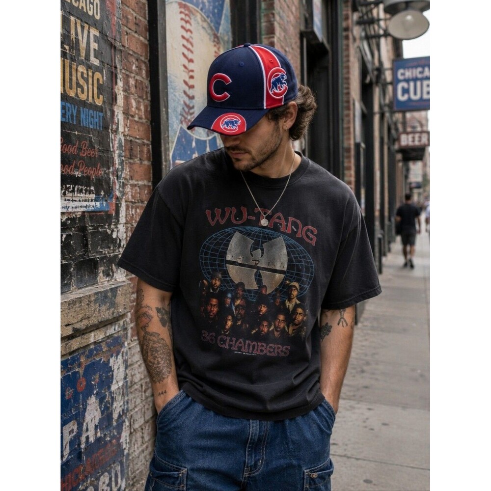 Vintage Chicago Cubs Baseball Men's Red and Blue Hat Fandom Sporty Game Day